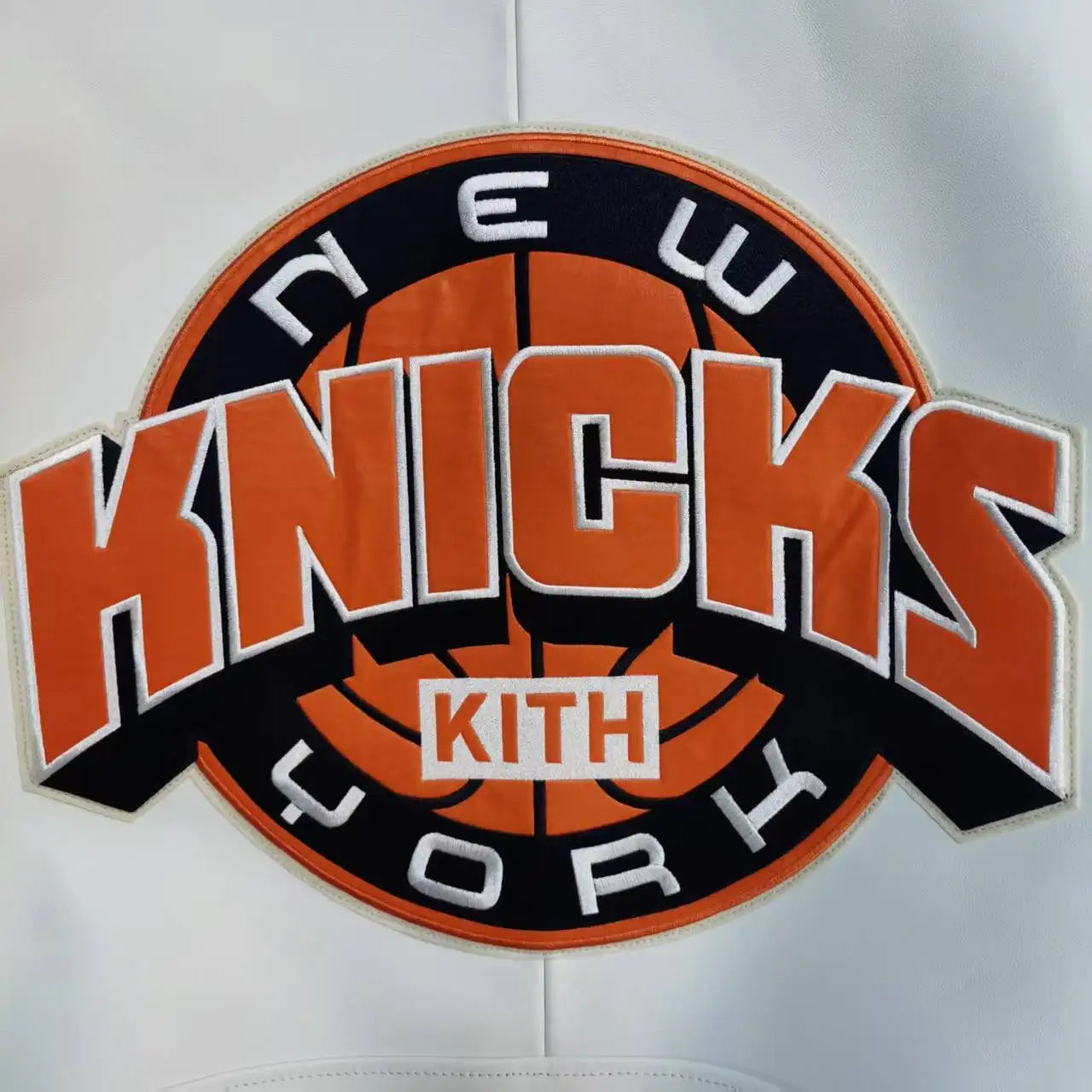 AVIREX New York Knicks co-branded men's new listing basketball pattern flight suit European antique sheepskin jacket fashion top