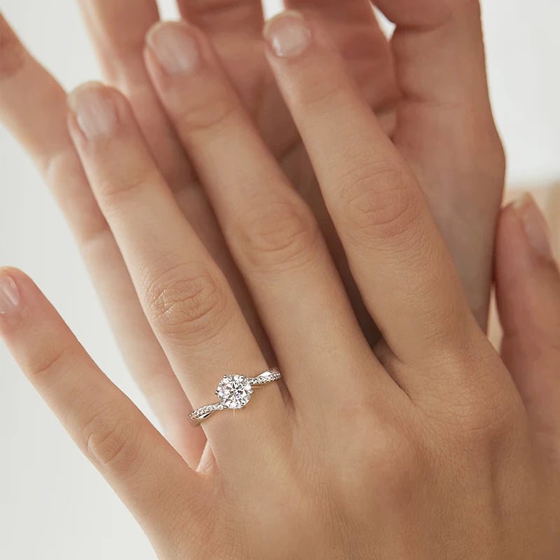 GRA Luxury 1ct D Color Twisted Arm Classic 6 Prong Shiny Moissanite Diamond Rings for Women 925 Sterling Silver Fine Jewelry