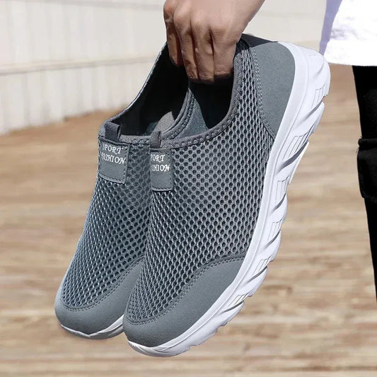 New Running Shoes for Men Breathable Sports Shoes Light Weight Fashion Summer Mesh Breathable Sneakers for Men
