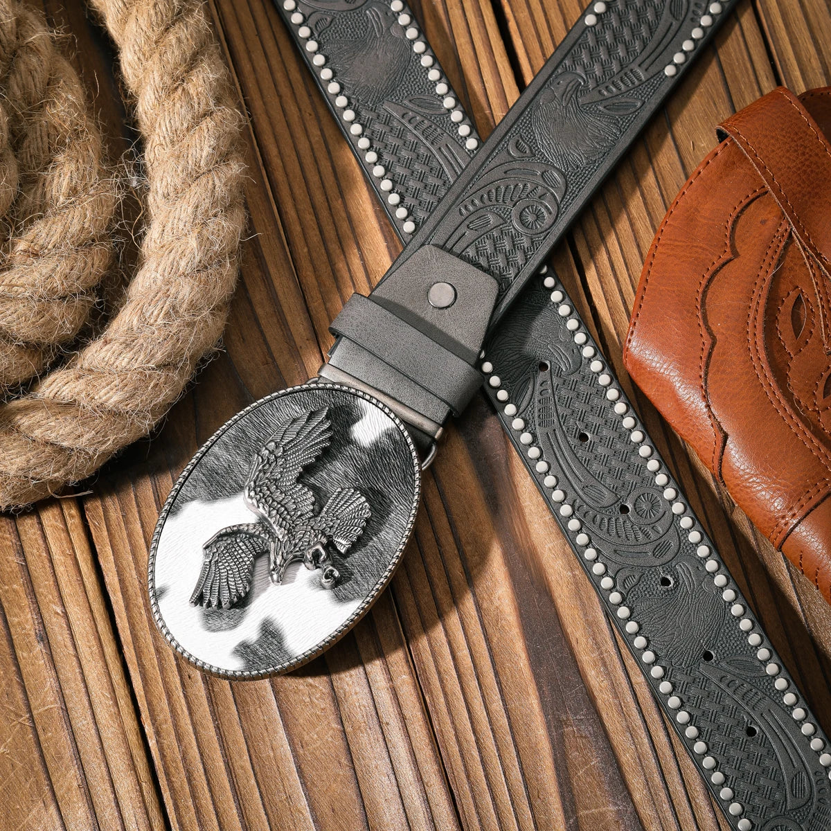 A casual and retro belt, a waist accessory for Western-style clothing, metal buckle, PU belt, suitable for both men and women