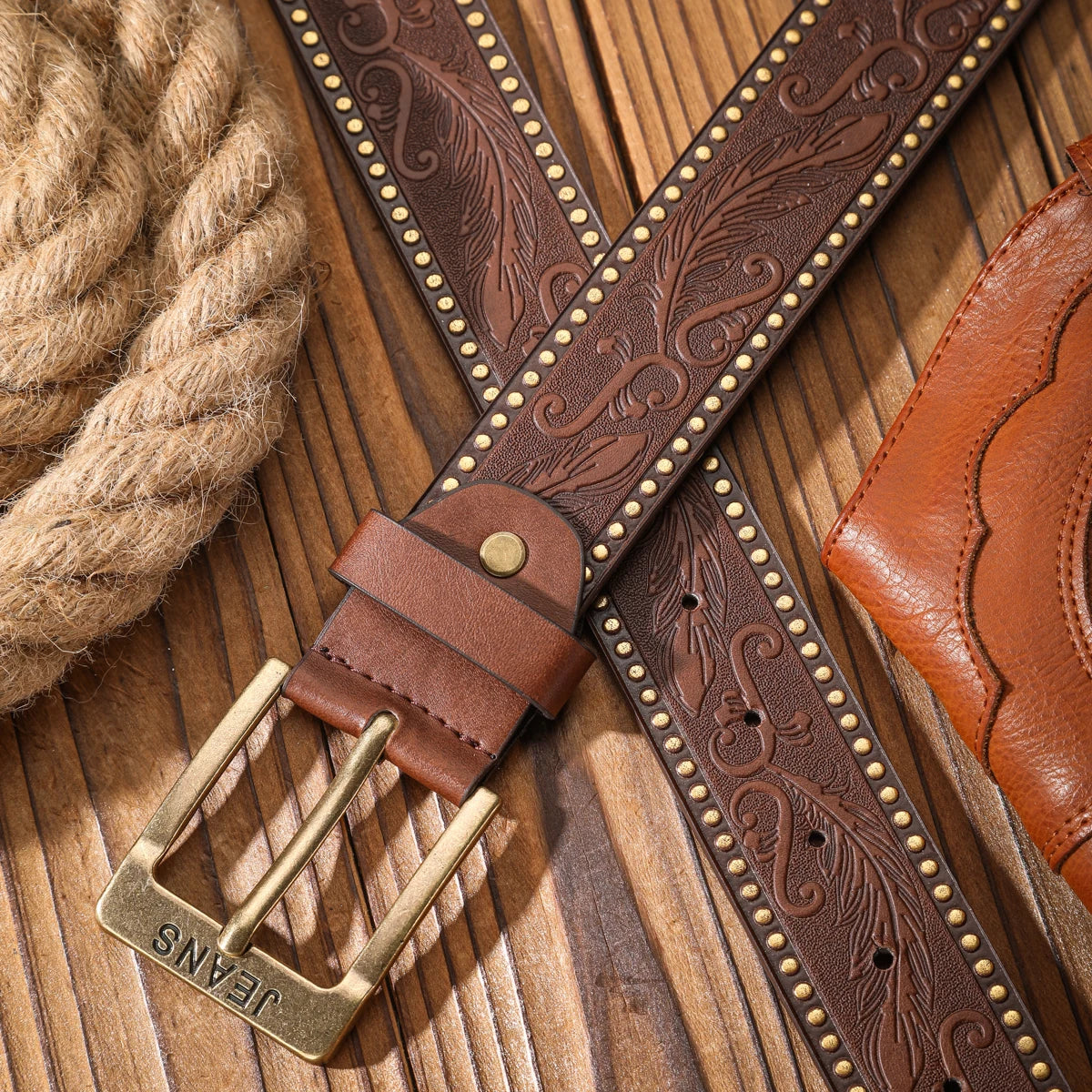Vintage meets fashion!  Alloy buckle PU belt, suitable for both men and women, to create a personalized Western style