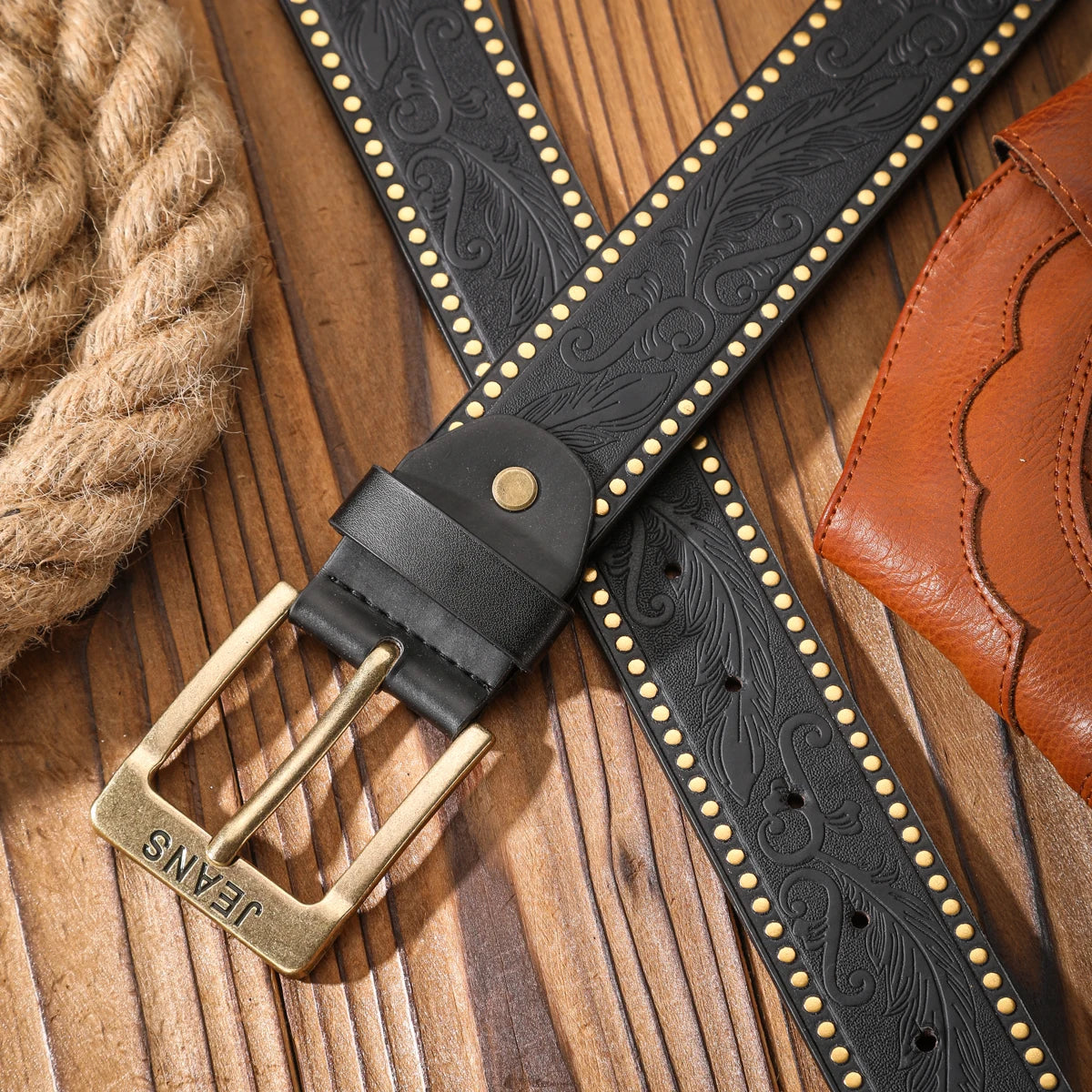 Vintage meets fashion!  Alloy buckle PU belt, suitable for both men and women, to create a personalized Western style
