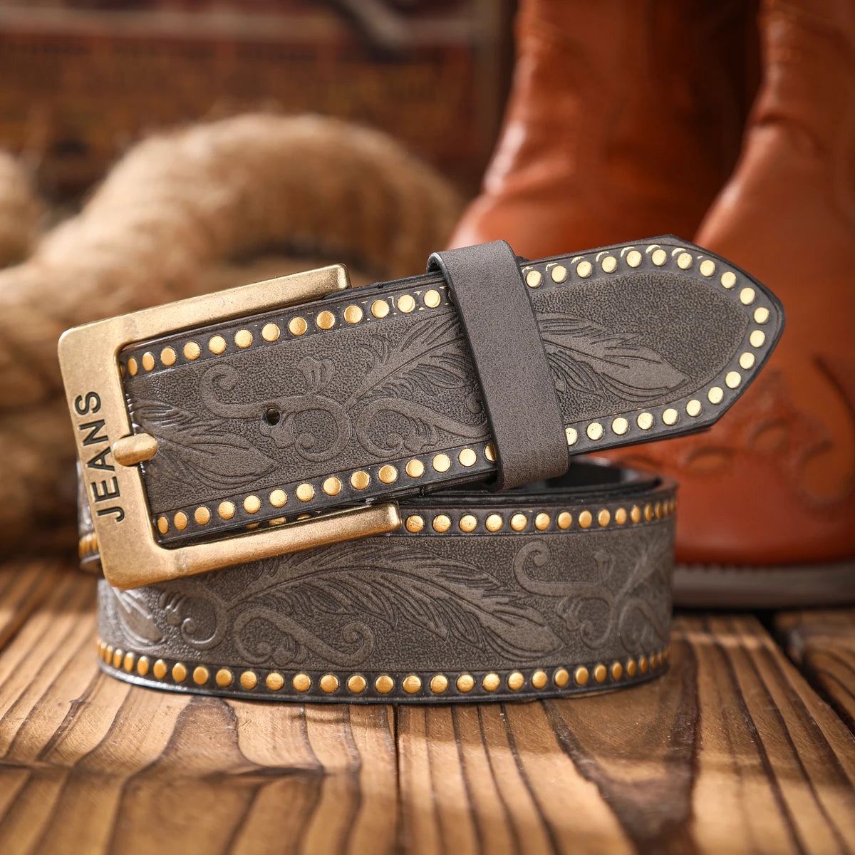 Vintage meets fashion!  Alloy buckle PU belt, suitable for both men and women, to create a personalized Western style