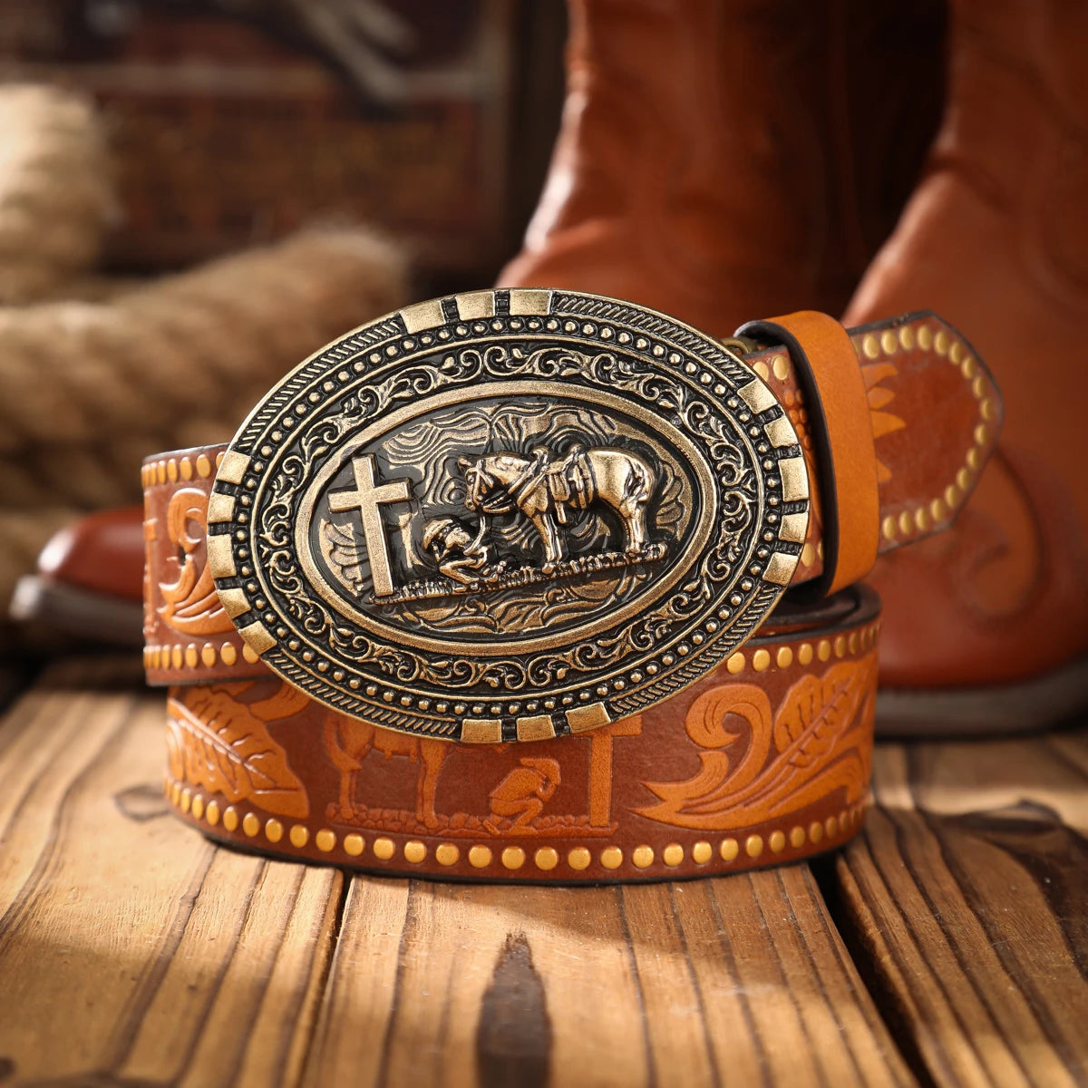 A men's and women's casual retro belt Western style! PU leather belt with metal buckle, suitable for daily work wear