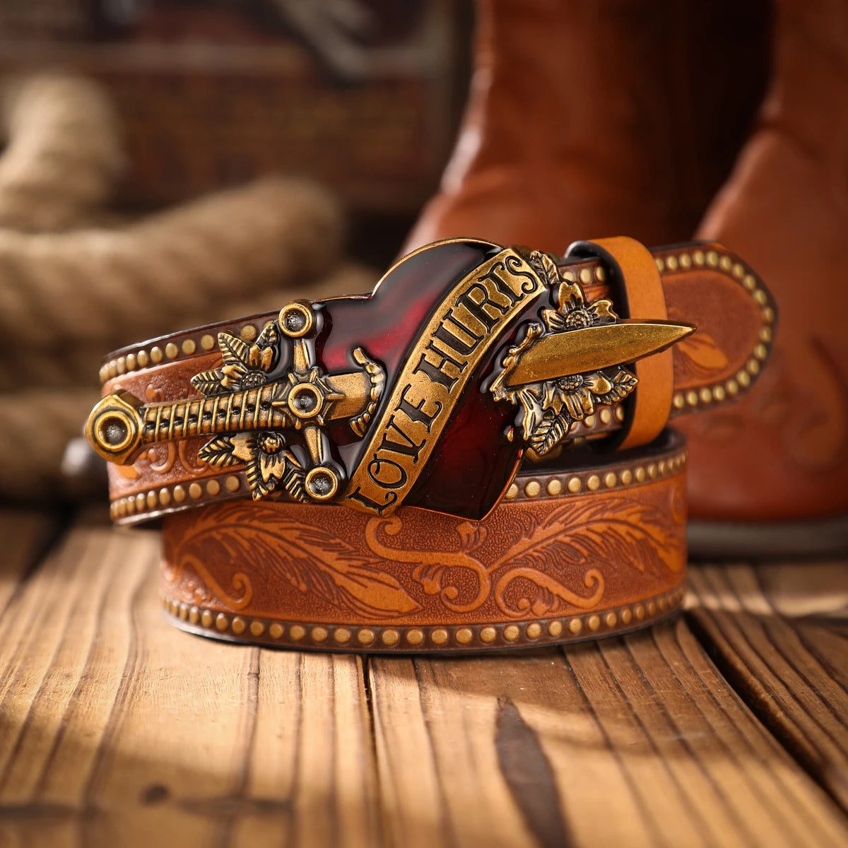 An alloy plate buckle PU material belt, suitable for both men and women, to create a personalized Western retro style