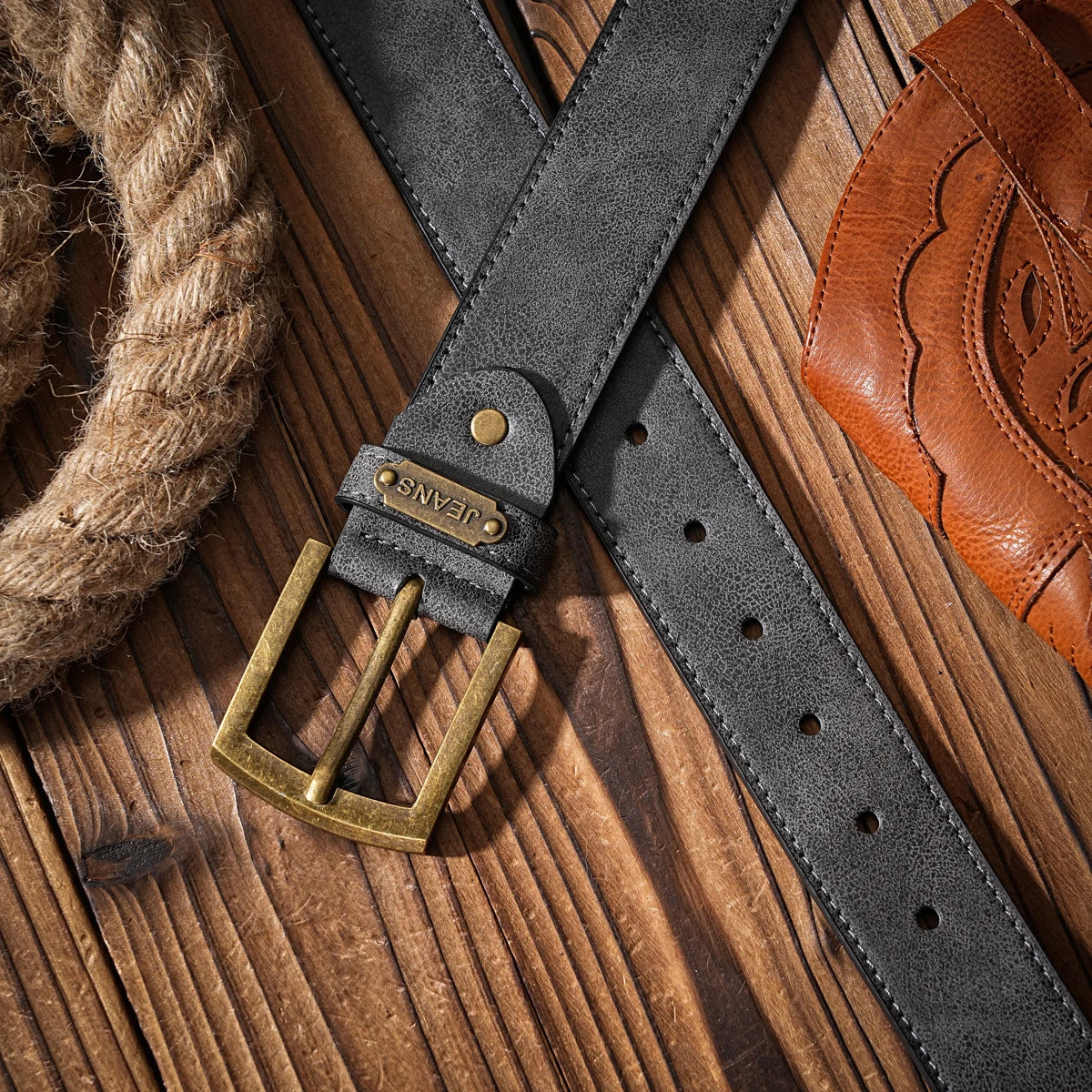 A Western-style PU material belt for both men and women, a casual, retro and classic personalized belt
