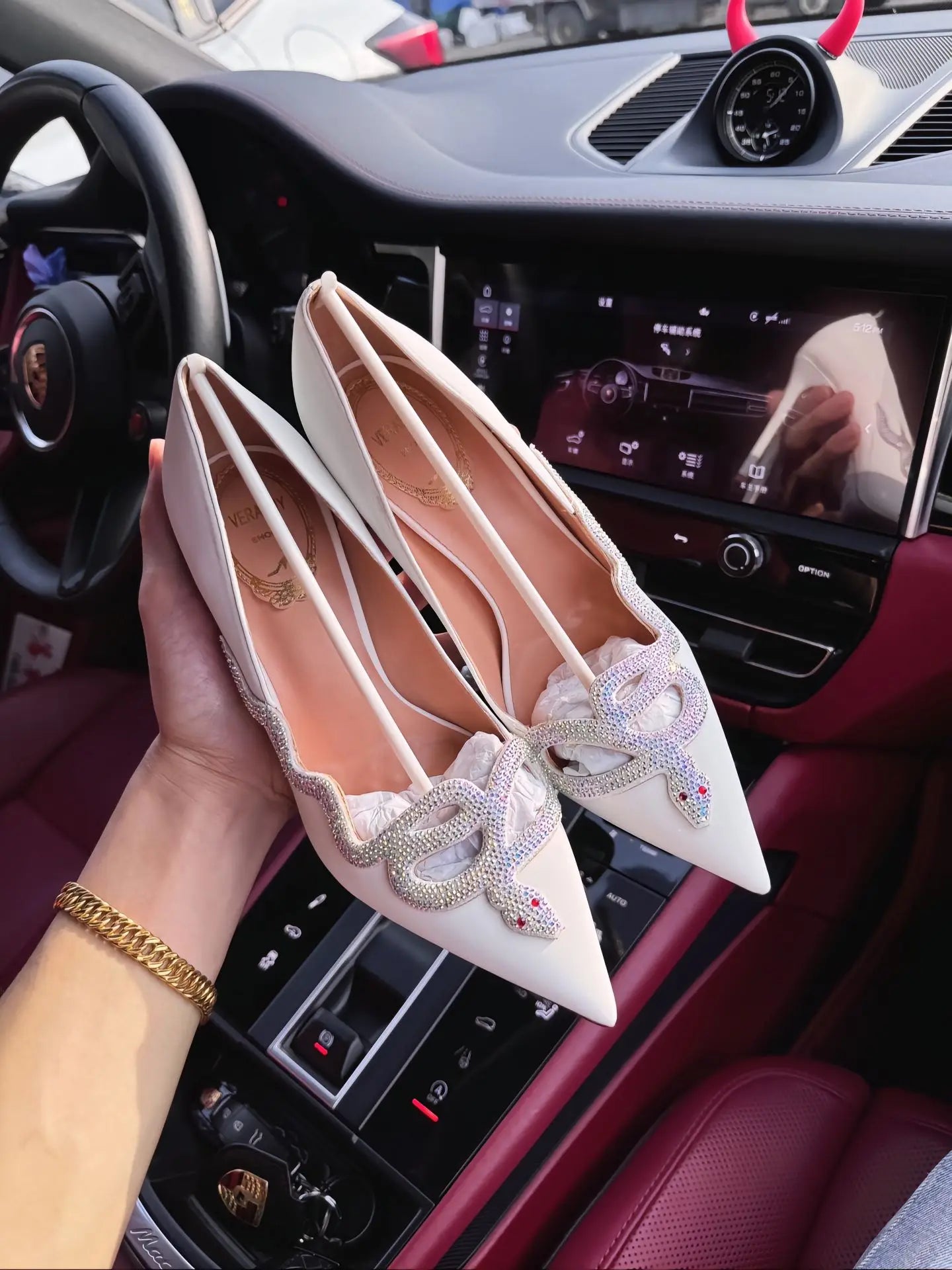 Silver Crystal Snake Wrapped Point Toe Pumps Women Elegant Bling Sole Stilettos Summer Fashion Office Ladies Chic Banquet Pumps