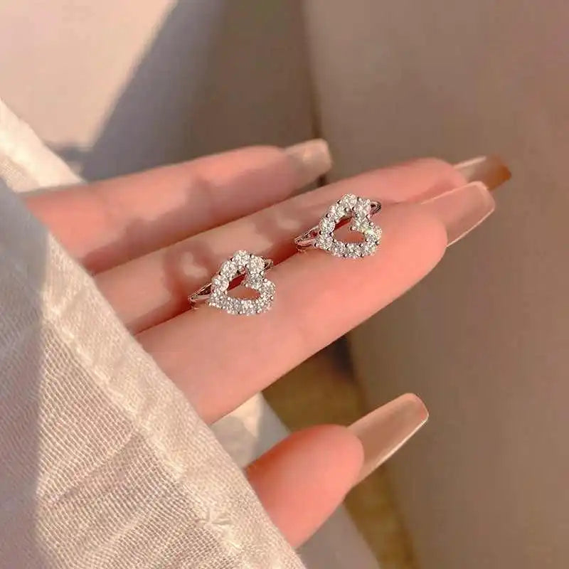 Lnngy Cute Hollow Heart Moissanite Hoop Earring For Women 925 Sterling Silver Shiny Stud Earrings Fashion Ear Buckle Jewelry