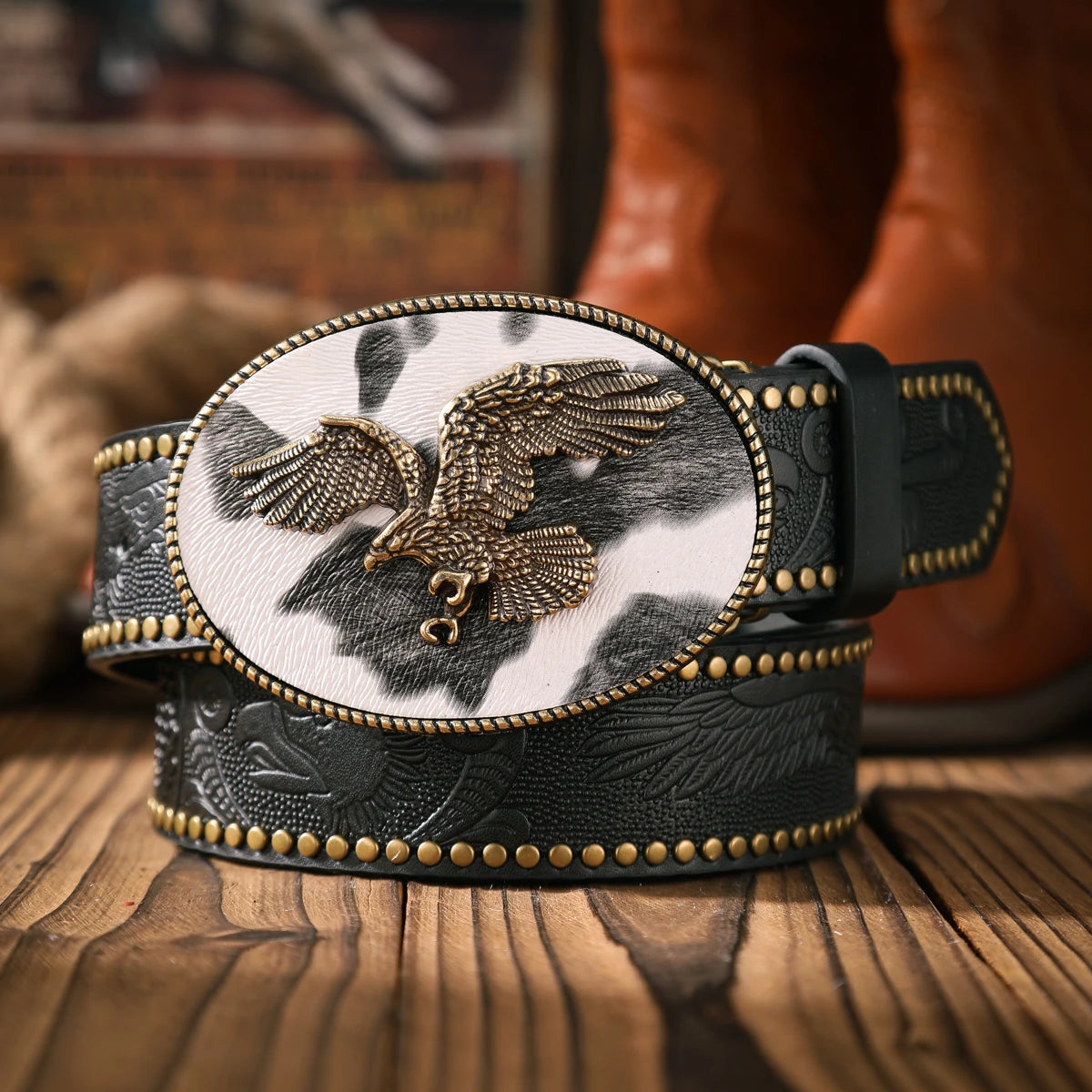 A casual and retro belt, a waist accessory for Western-style clothing, metal buckle, PU belt, suitable for both men and women