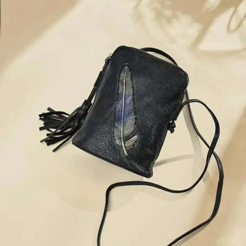 MOTAORA Women's Leather Crossbody Bag Retro Genuine Cowhide Phone Purse Small Soft Shoulder Bag Versatile Mobile Pouch 2025 NEW