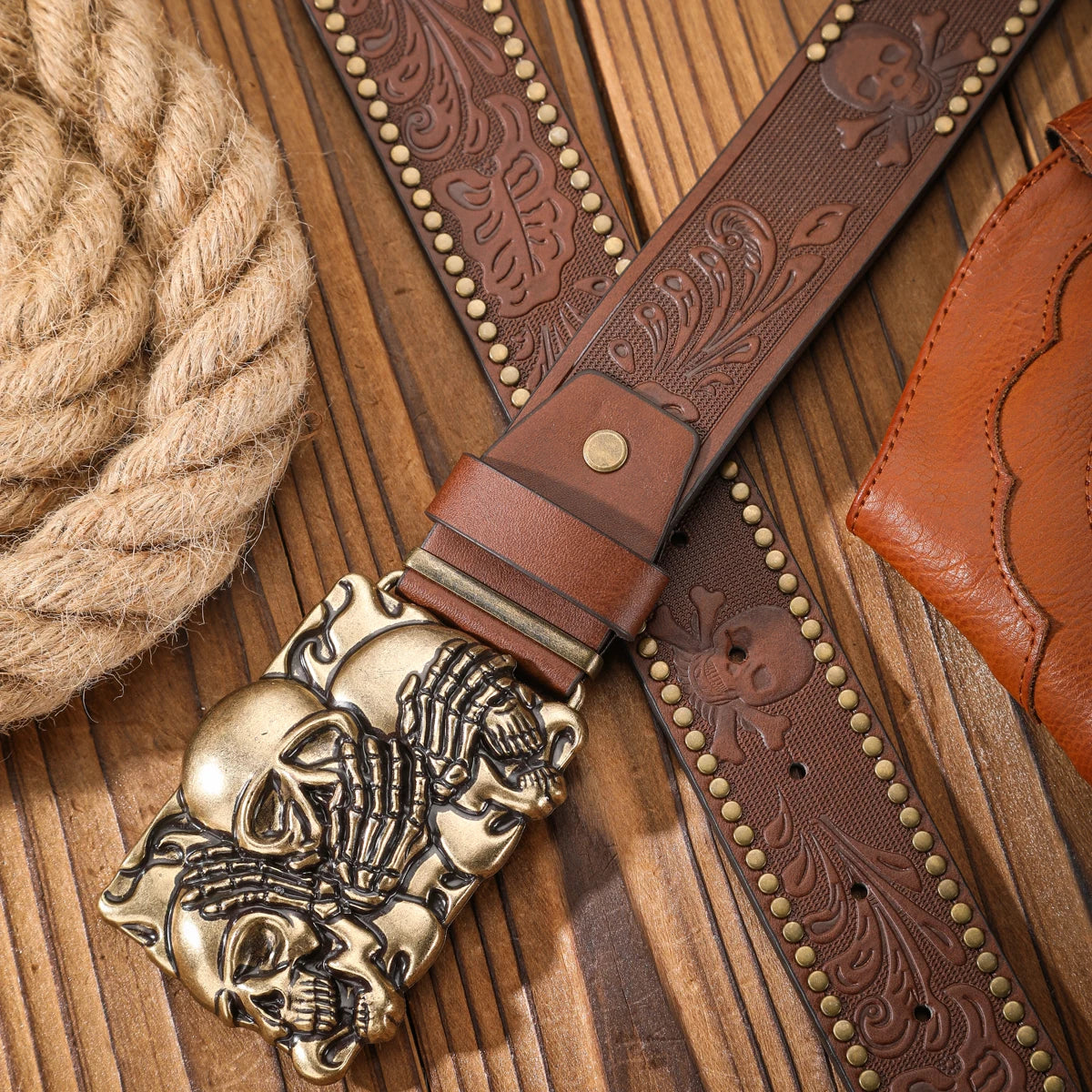 Vintage meets fashion!  Alloy buckle PU belt, suitable for both men and women, to create a personalized Western style