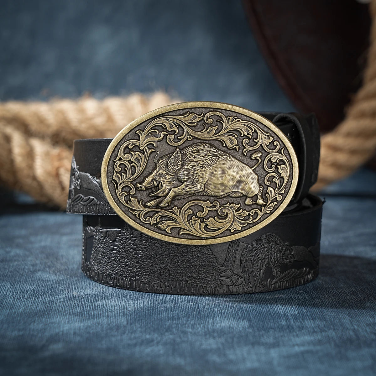 A casual, individual and retro belt, Western-style clothing accessory, metal buckle, PU belt, suitable for both men and women