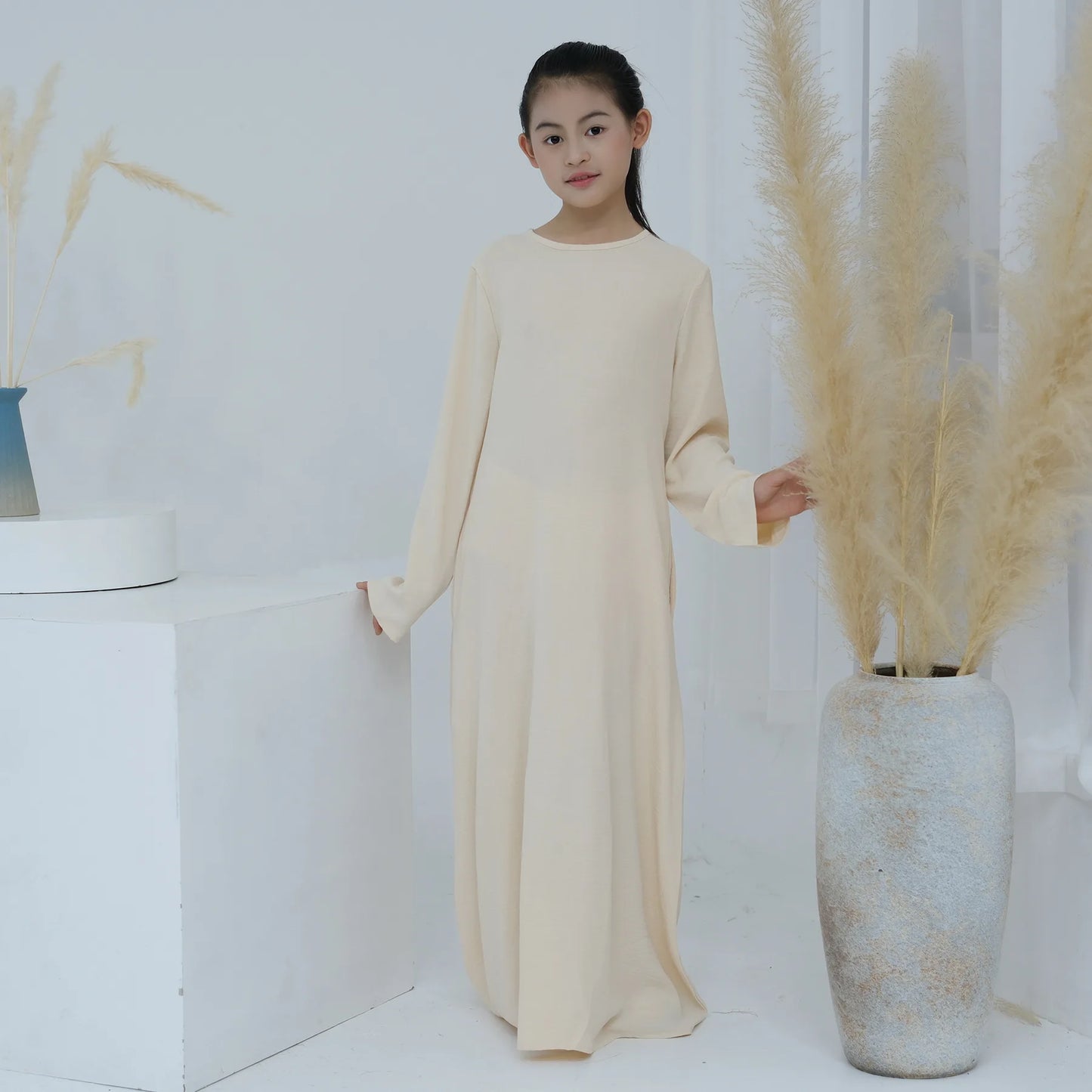 Muslim Kids Abaya Middle East Arab Children Long Sleeves Plain Color Dress Turkey Robe Islamic Girls Round Neck Clothing Modest