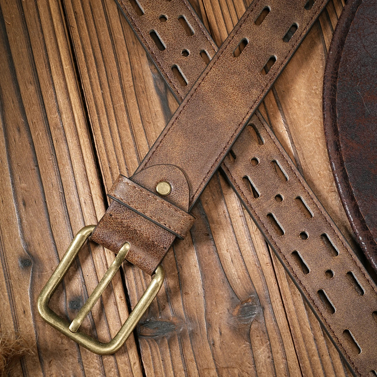 Vintage and fashion collision! PU leather alloy buckle waistband, for both men and women, to create a personalized western style