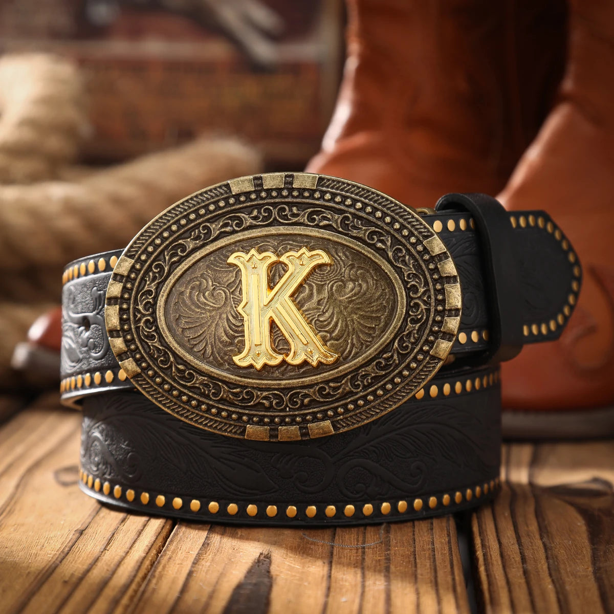 A men's and women's casual retro belt Western style! PU leather belt with metal buckle, suitable for daily work wear