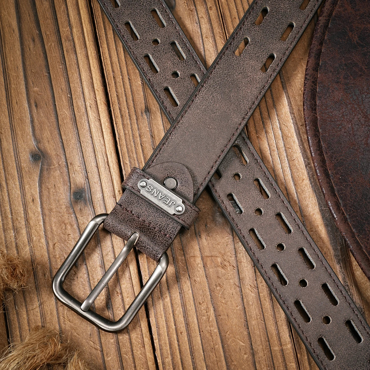 Vintage and fashion collision! PU leather alloy buckle waistband, for both men and women, to create a personalized western style