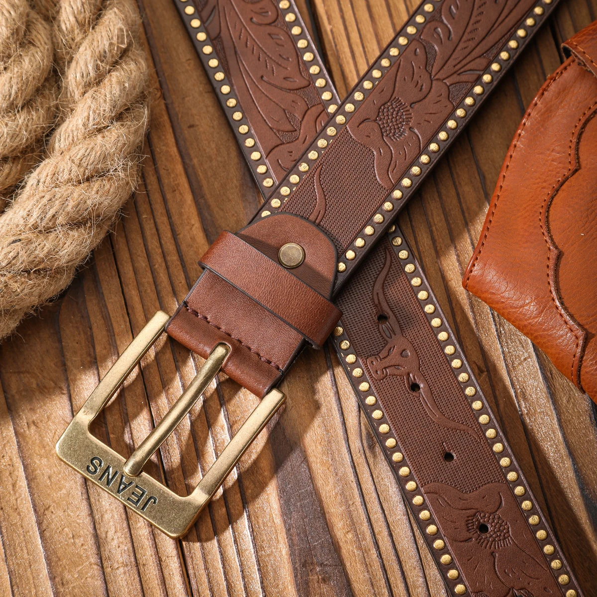 Vintage meets fashion!  Alloy buckle PU belt, suitable for both men and women, to create a personalized Western style
