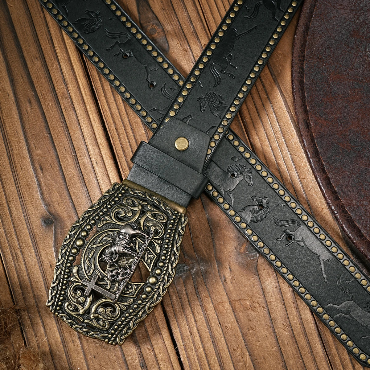 Vintage and fashion collision! PU leather alloy buckle waistband, for both men and women, to create a personalized western style