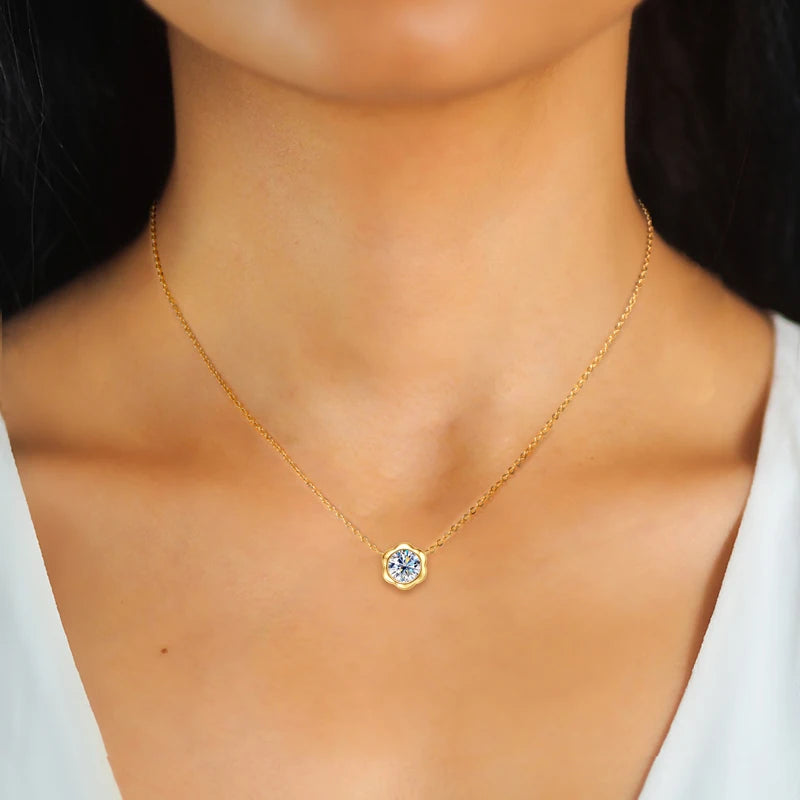 Lnngy GRA Certified D1.00CT Moissanite Necklace 925 Sterling Silver Flower Shape Pendant Necklace for Women Korean INS Jewelry