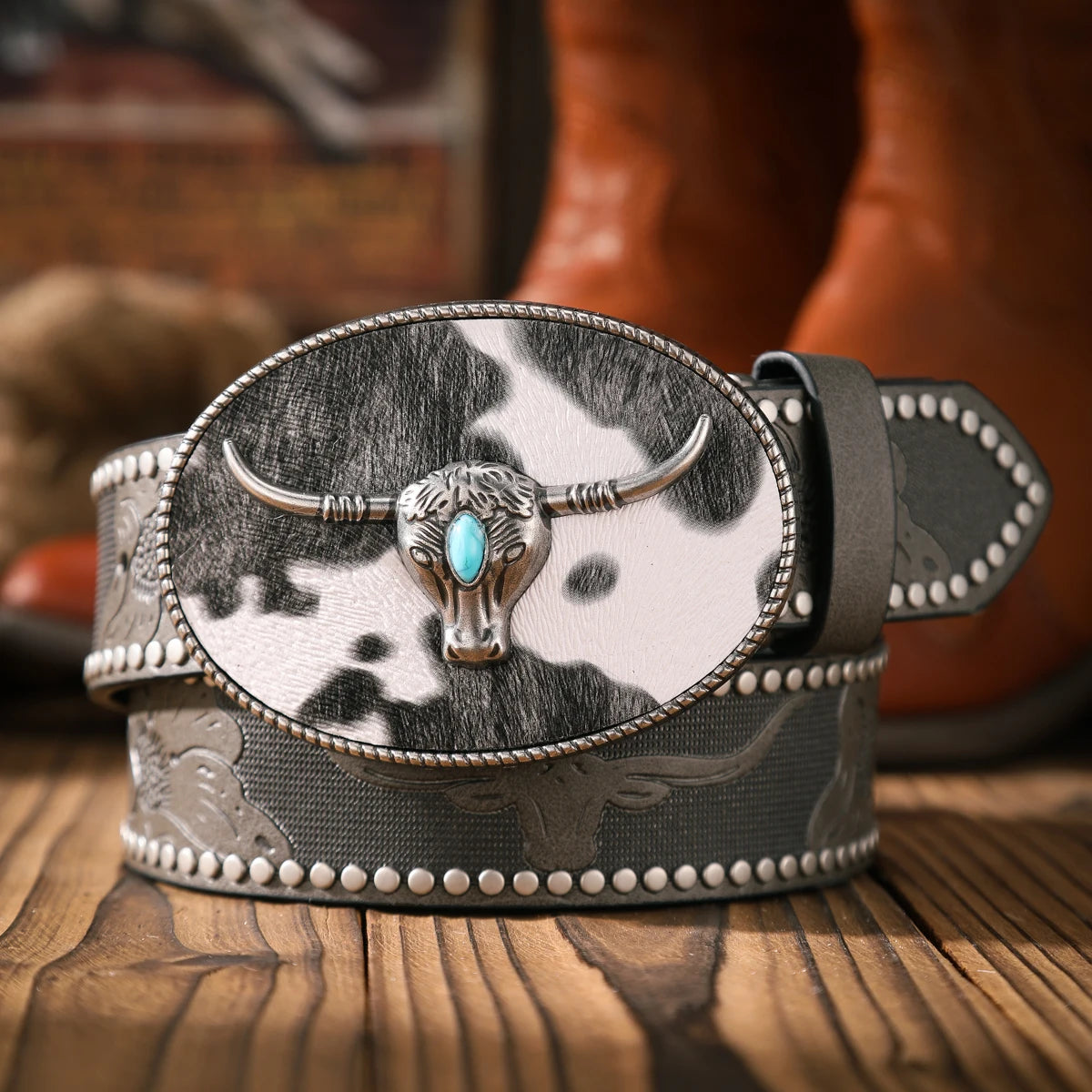 A casual and retro belt, a waist accessory for Western-style clothing, metal buckle, PU belt, suitable for both men and women