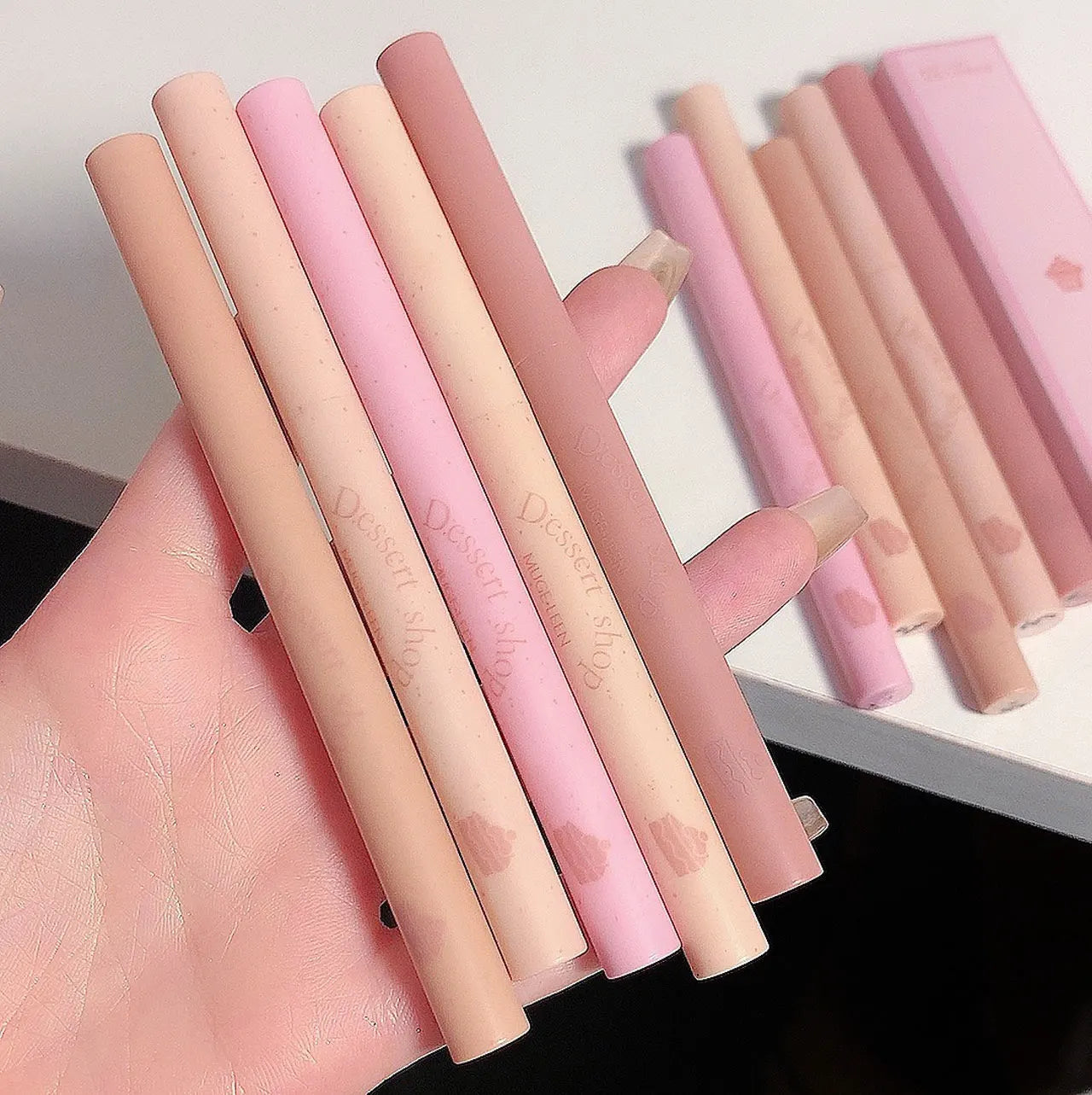 Dessert Lip Liner Automatic rotating waterproof lasting no color outline lip lipstick pen