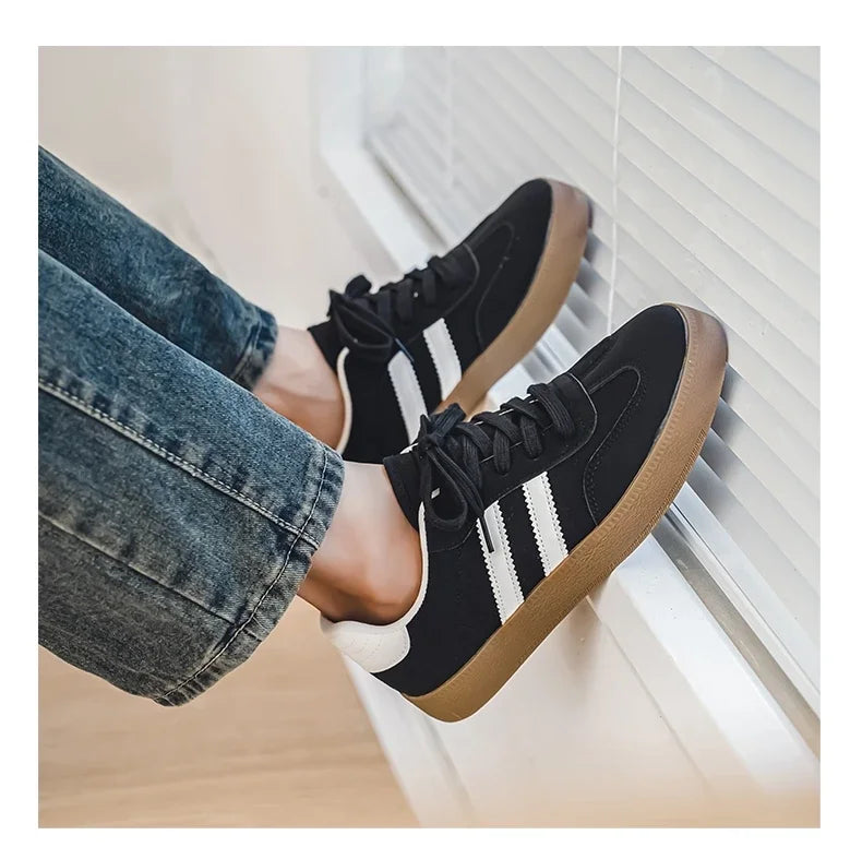 Men's Casual Retro German Training Shoes Lace-up Lightweight Comfortable Sports Flat Shoes Men Skateboard Running Shoes