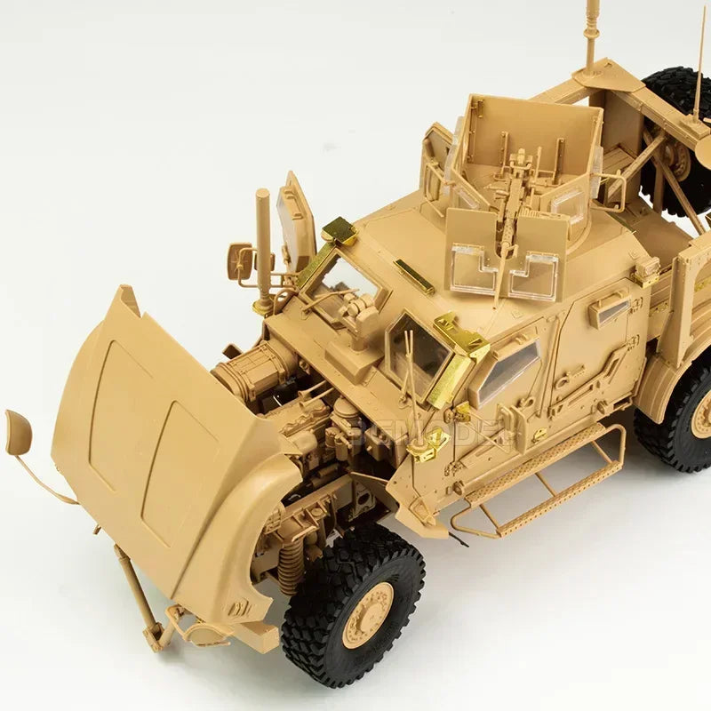 1/35 Ryefield model RM-5032 U.S MRAP All Terrain Vehicle M1240A1 M-ATV （With full interior）assembly Scale diy toys Model Kit