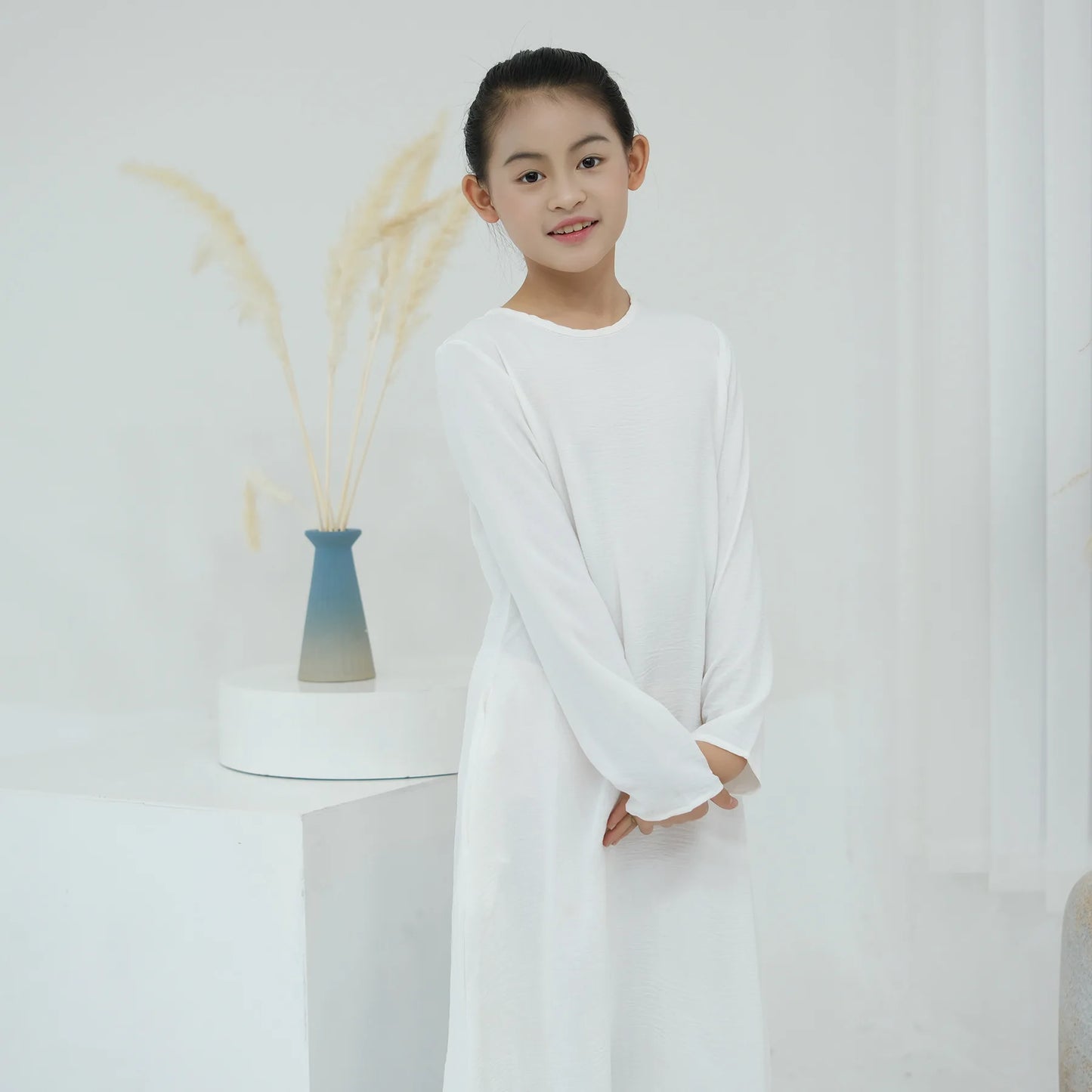 Muslim Kids Abaya Middle East Arab Children Long Sleeves Plain Color Dress Turkey Robe Islamic Girls Round Neck Clothing Modest