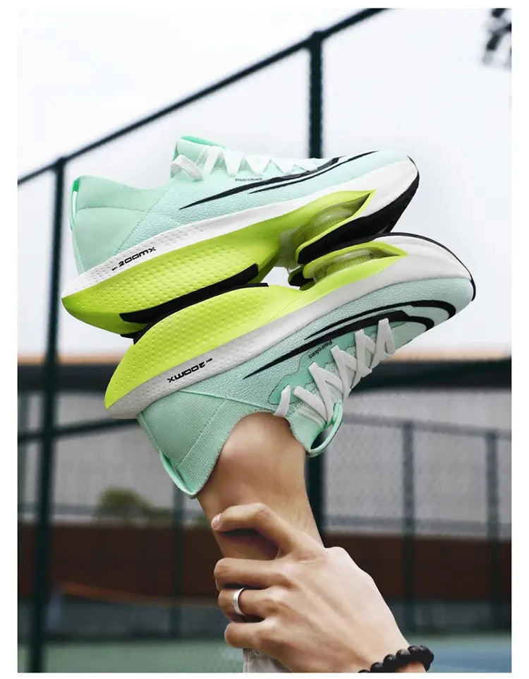Fashion trend hollow breathable sports shoes comfortable wear-resistant couple running shoes lightweight sports shoes